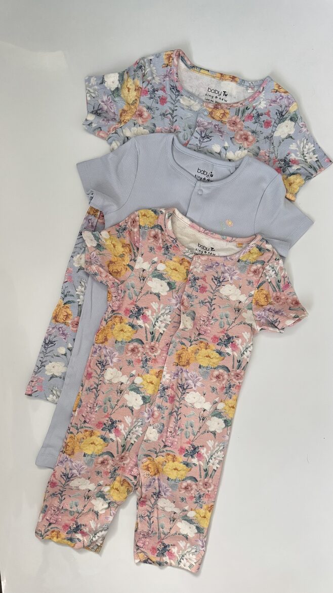 3 gab. ribbed īsie romperi “Ziedi”