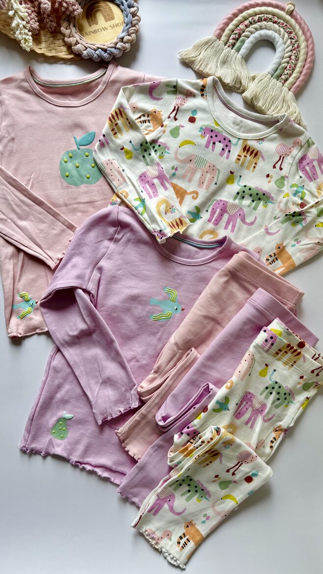 Komplekts (3 krekliņi + 3 legingi)