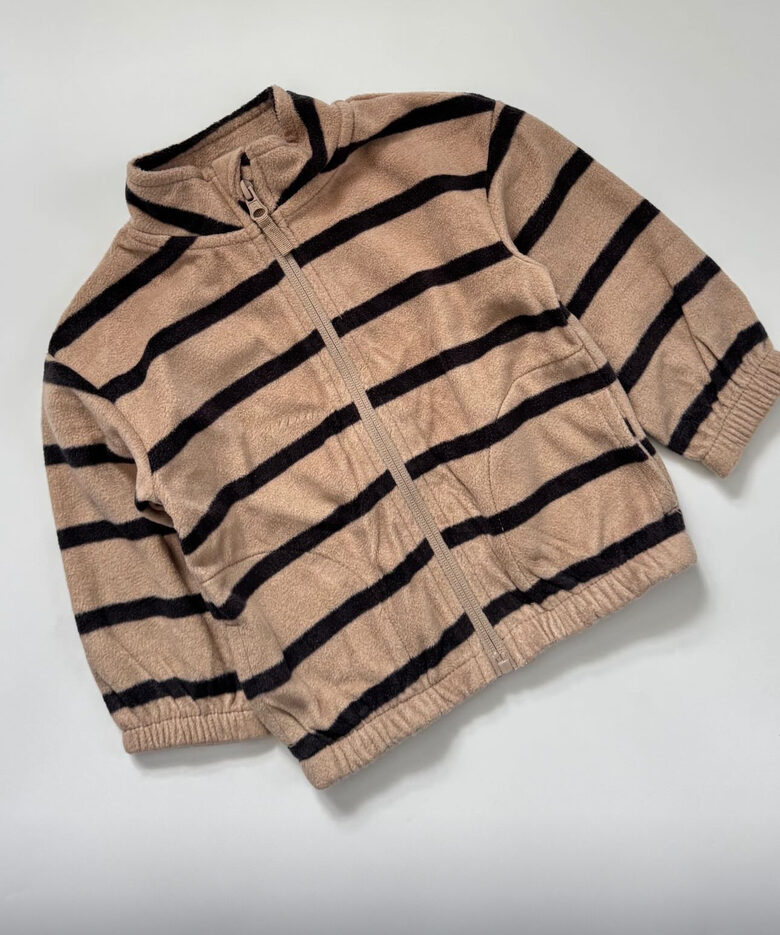 Flīsa jaka ar svītrām