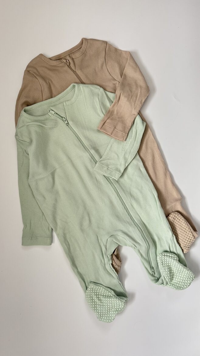 2 gab. ribbed zip rāpuļi