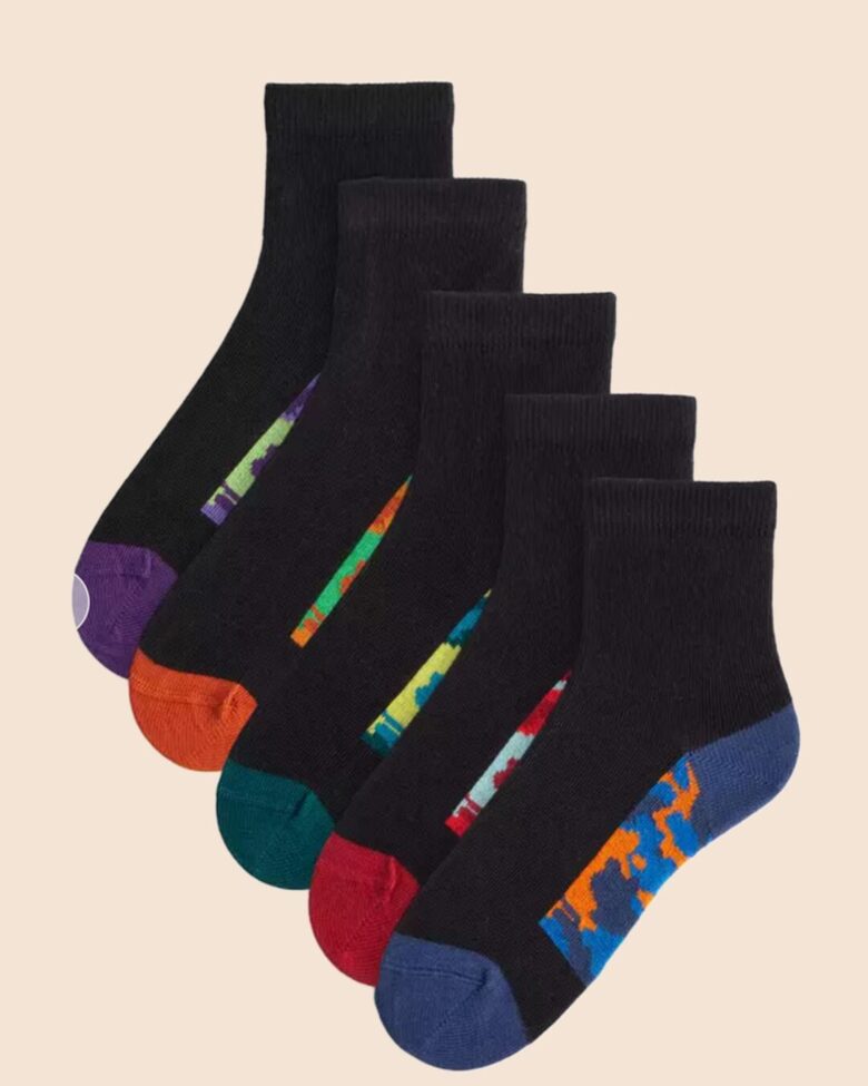 5 gab. melnas zeķes ar kamuflāžu