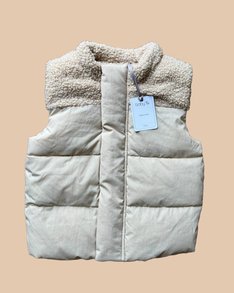 Mīksta, silta naturāla toņa veste