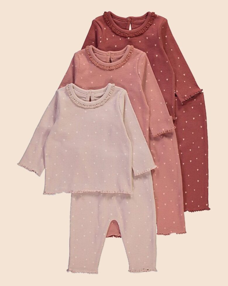 3 gab. ribbed kostīmi “Sirsniņas”