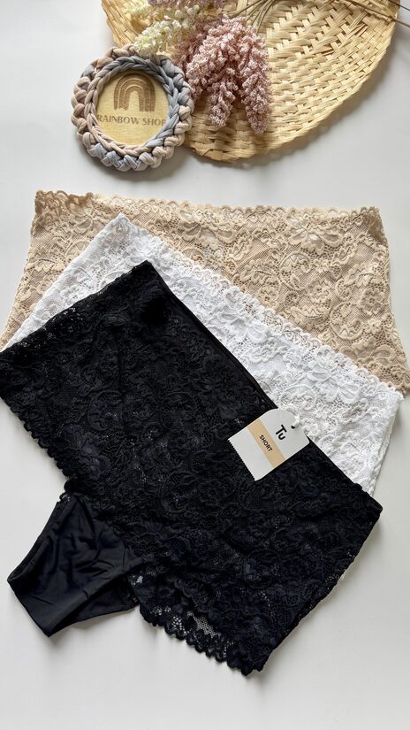 3 gab. mežģīņu “Shorts” apakšbikses bāzes toņos