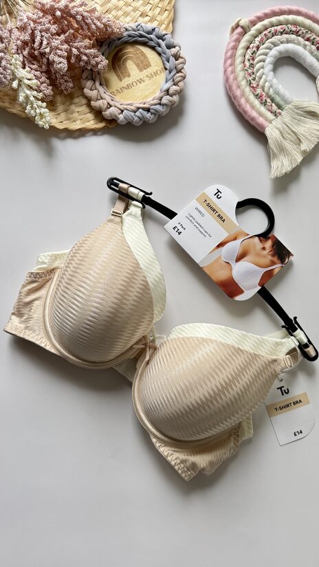 2 gab. T-shirt krūšturi bāzes toņos