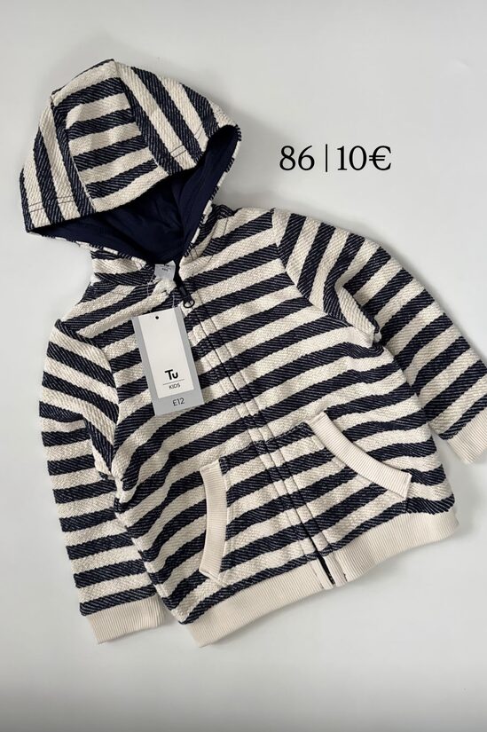 Jaka ar kapuci “Svītras”