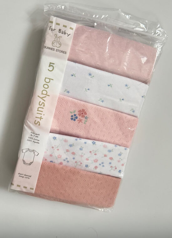 5 gab. īsroku bodiji “Rozā ziedi”