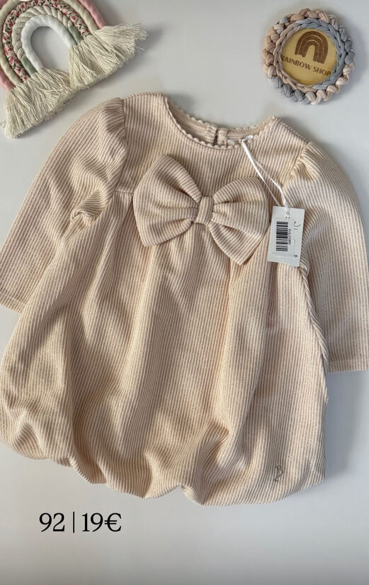 Svinīga krēmkrāsas kleita ar banti