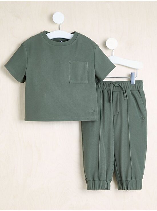 Rievots haki kostīms