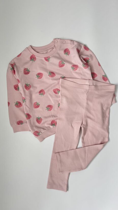 Kostīms “Zemenīte”