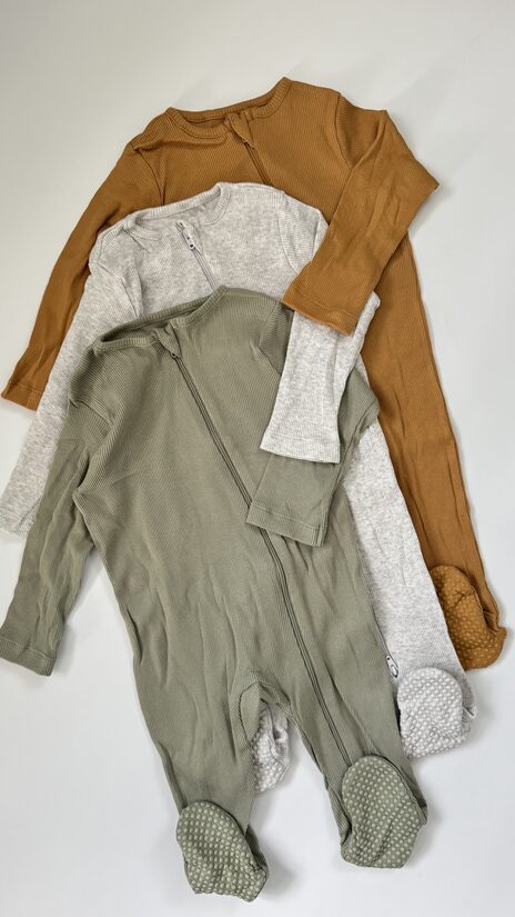 3 gab. ribbed zip rāpuļi