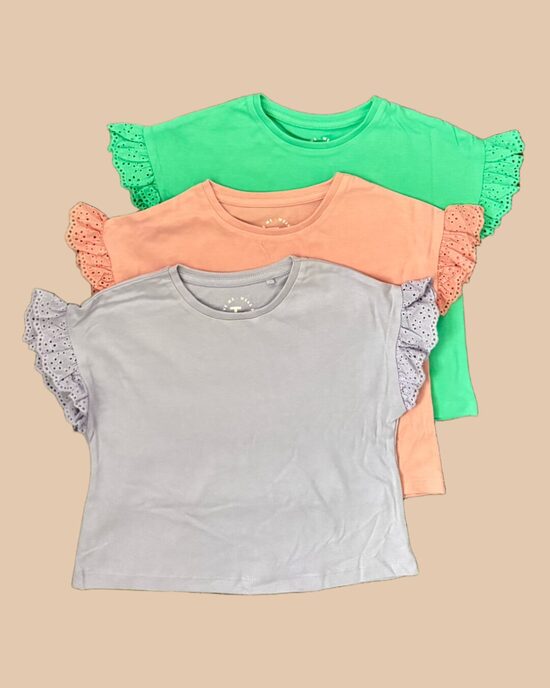 3 gab. Pastel T-krekli ar mežģīņu piedurknēm 