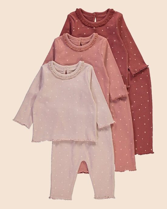 3 gab. ribbed kostīmi “Sirsniņas”